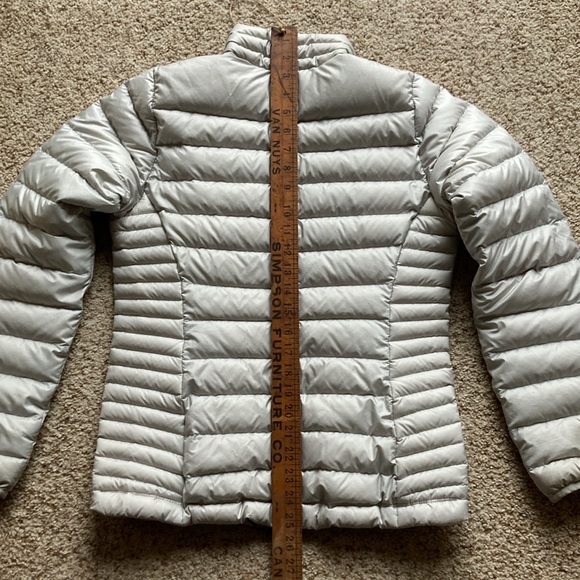 Patagonia Women’s Down Sweater Full Zip Down Insulated Jacket Light Gray XS - Picture 13 of 13